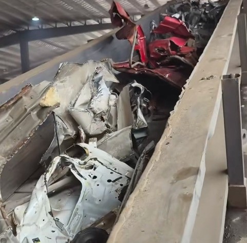 客戶提供，450型汽車殼破碎機生產(chǎn)打料